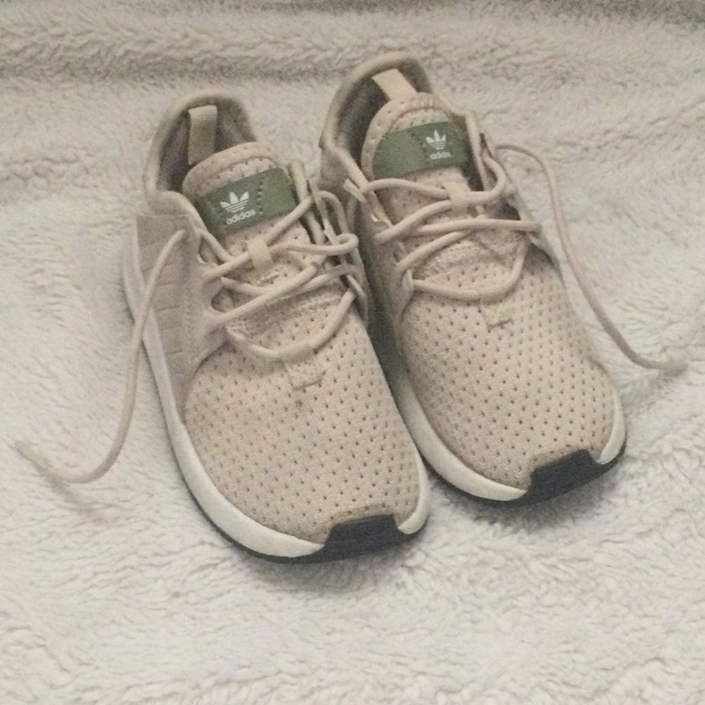 adidas Kids Sneakers in Beige and Olive